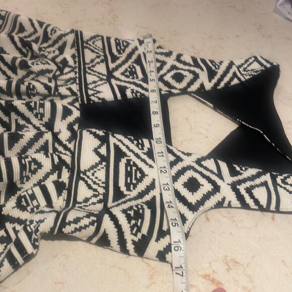 A Pea in the Pod Aztec print 2-piece maternity skirt set SZ S/M - Picture 9 of 12